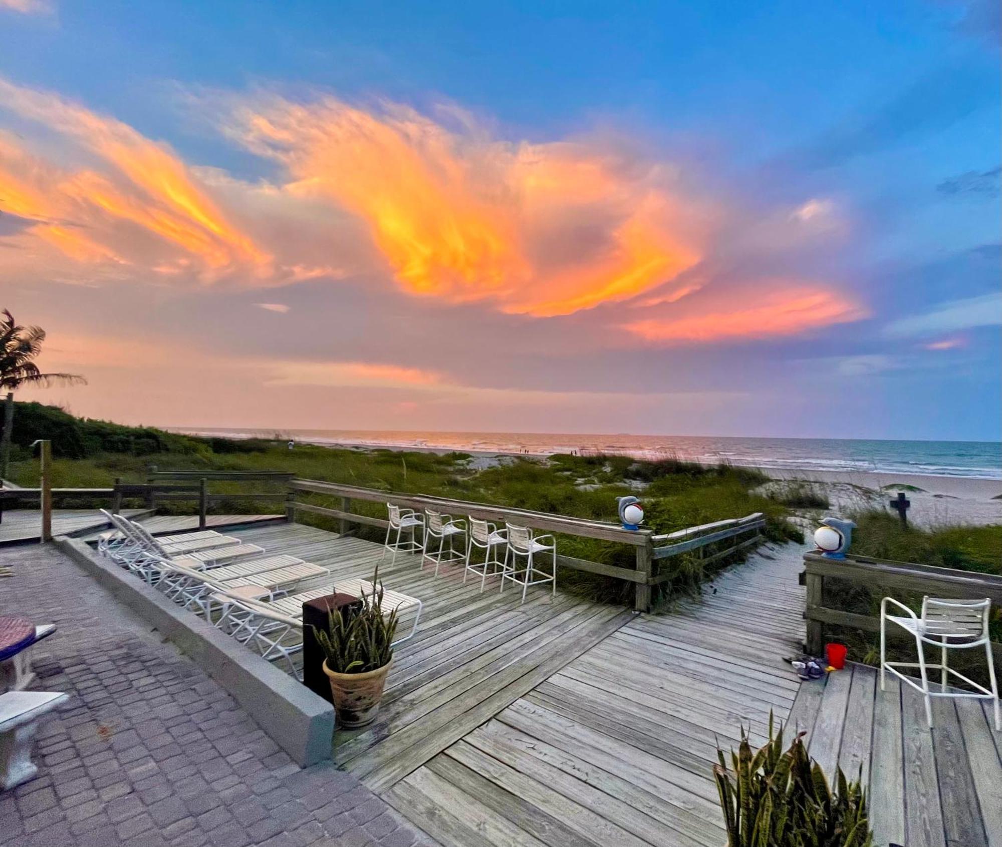 Surf Studio Beach Resort Cocoa Beach Buitenkant foto
